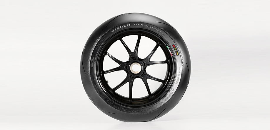 Pirelli Diablo Supercorsa SP V3 Tires